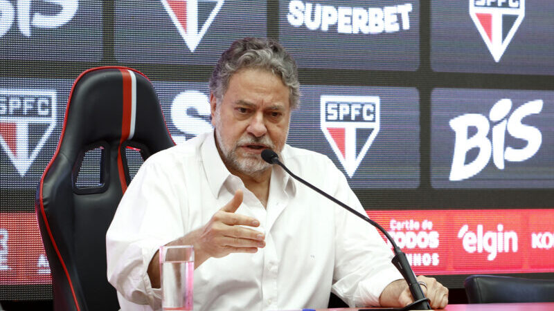 Testemunhas dizem que Julio Casares sacava R$ 100 mil em espécie por mês do São Paulo