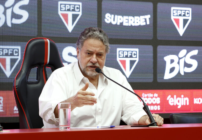 Testemunhas dizem que Julio Casares sacava R$ 100 mil em espécie por mês do São Paulo