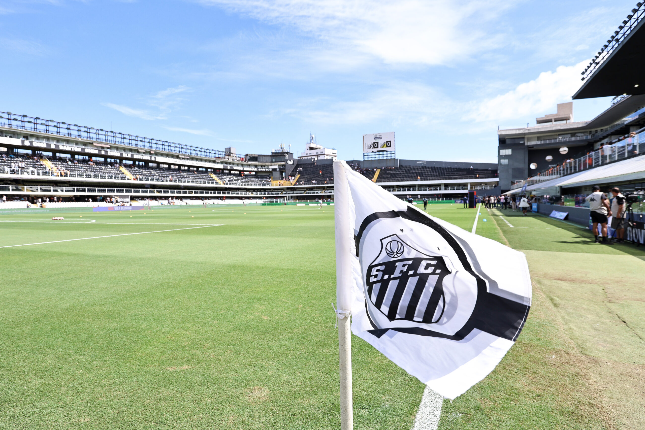 Conselheiros do Santos exigem reunião presencial para esclarecer situação financeira
