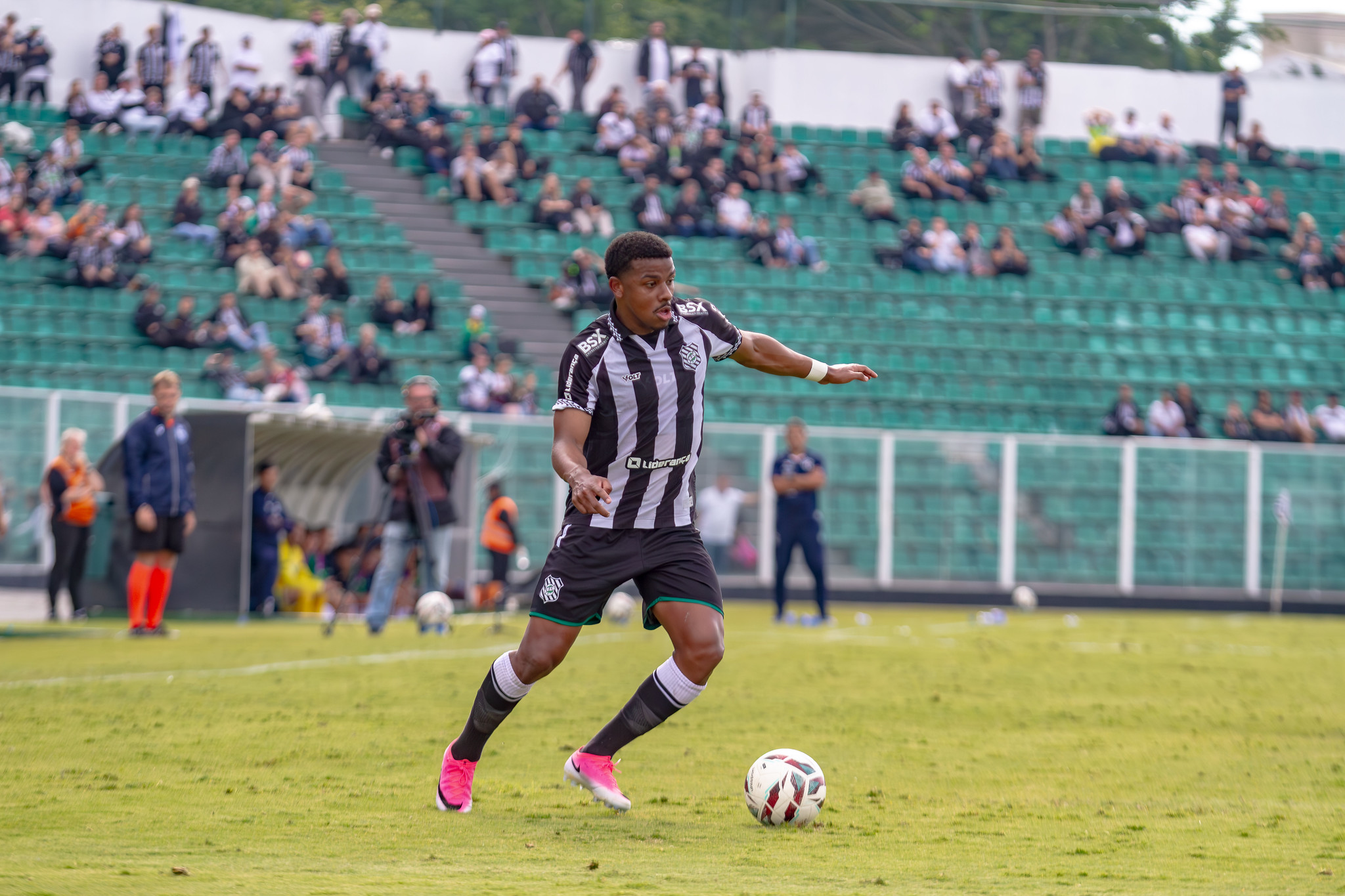 13/07/2026 — Figueirense empata com Volta Redonda por 0 a 0 no Orlando Scarpelli e permanece longe do G8