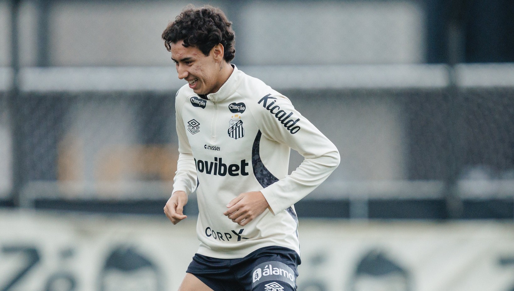 Santos se reapresenta no CT Rei Pelé e começa semana de treinos com dúvidas para enfrentar o Botafogo