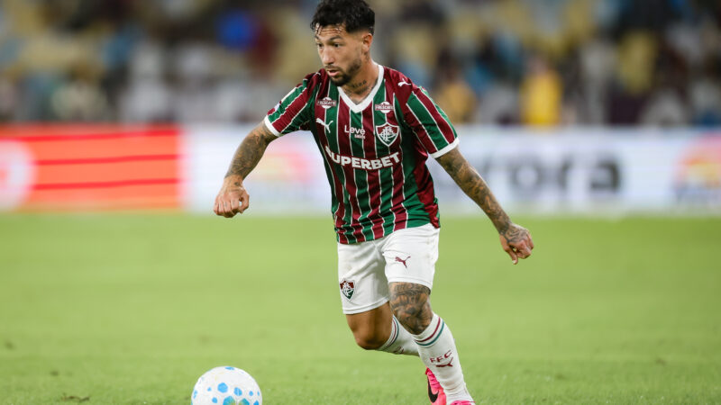 CBF investiga cartão amarelo de Lucho Acosta após volume atípico de apostas
