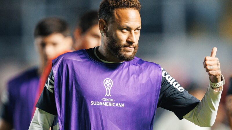 Neymar nega ofensa a companheiros no Santos, diz que cobrança foi coletiva e sinaliza fim na Seleção