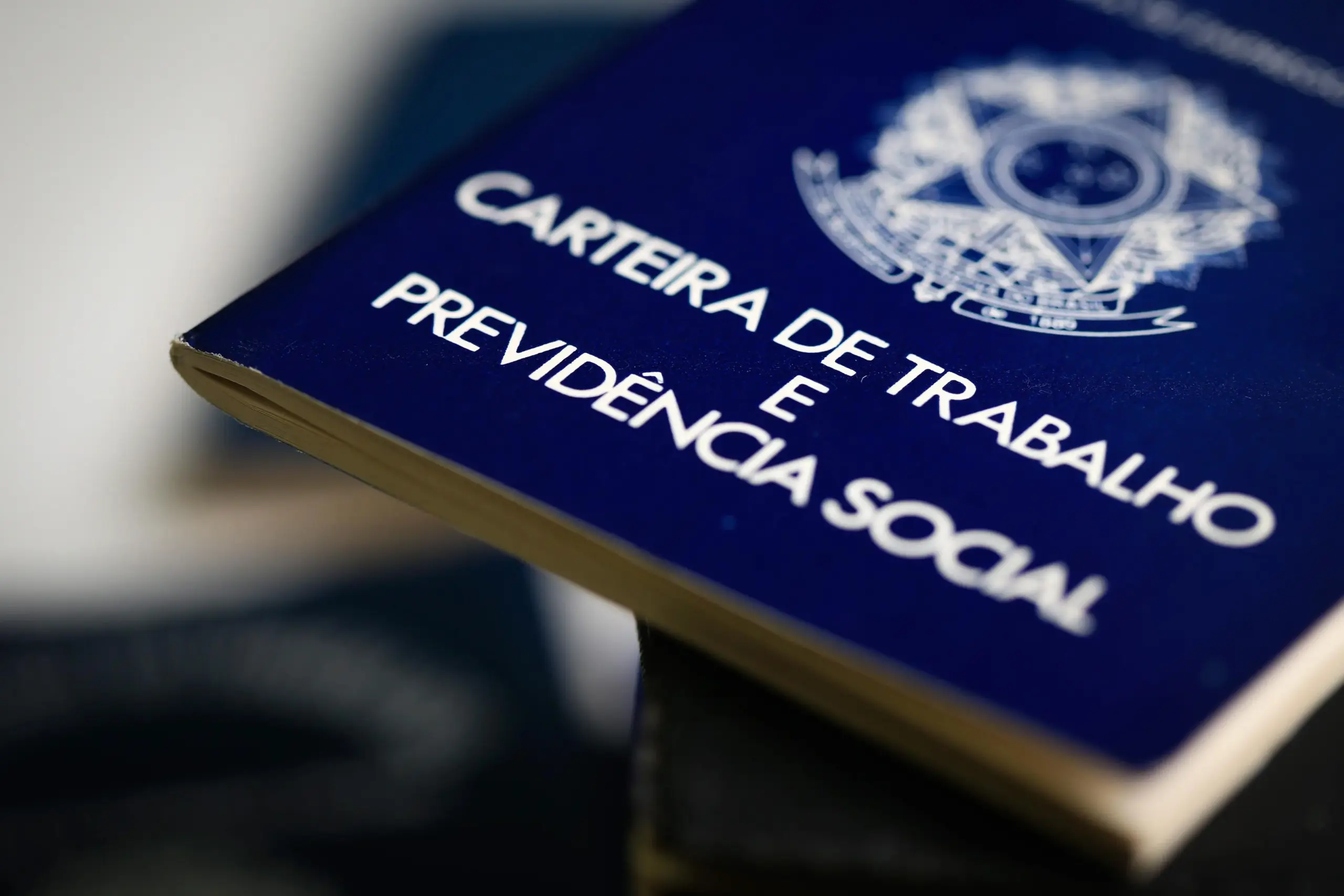 Quando a demissão por justa causa pode ser aplicada e quais direitos o trabalhador perde