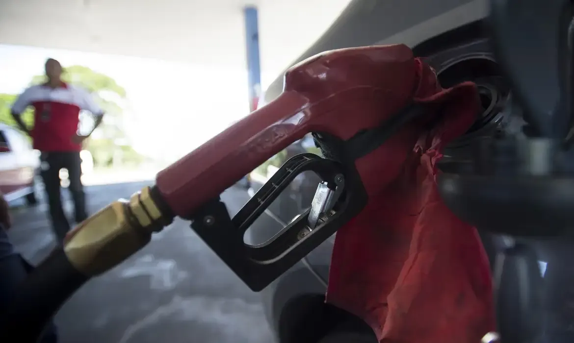 Entidades alertaram para riscos do aumento do etanol na gasolina antes de decisão do CNPE