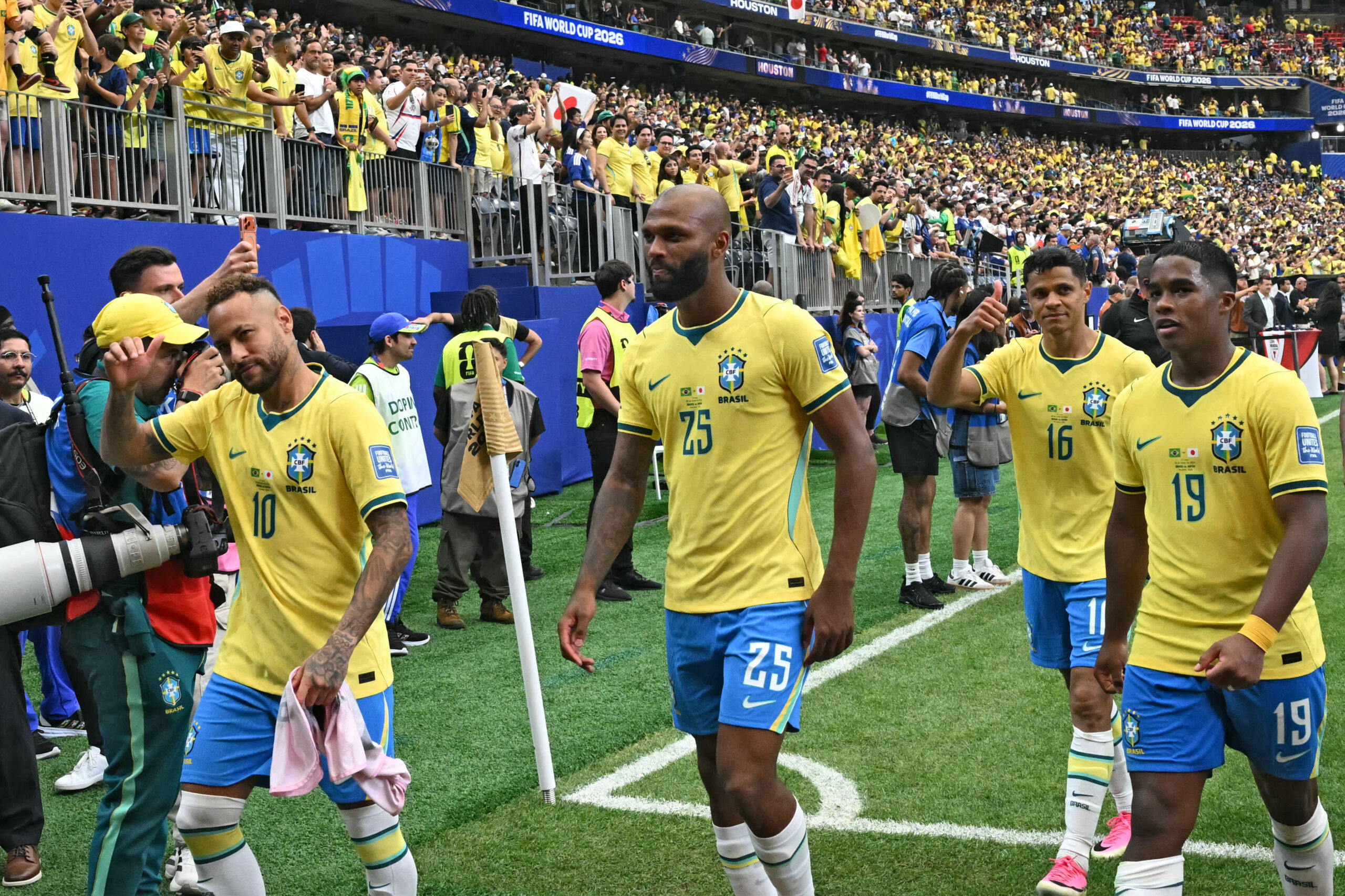 Brasil e Noruega se enfrentam nas oitavas com os artilheiros da Premier League em destaque