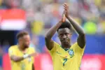Vini explica motivo de não cobrar pênalti e defende Bruno Guimarães após eliminação do Brasil