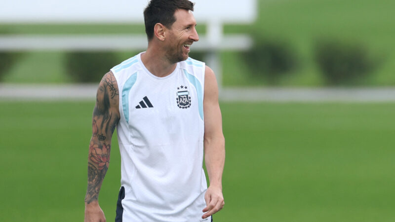 Bangladesh veste azul e branco e acompanha a Argentina rumo à final da Copa