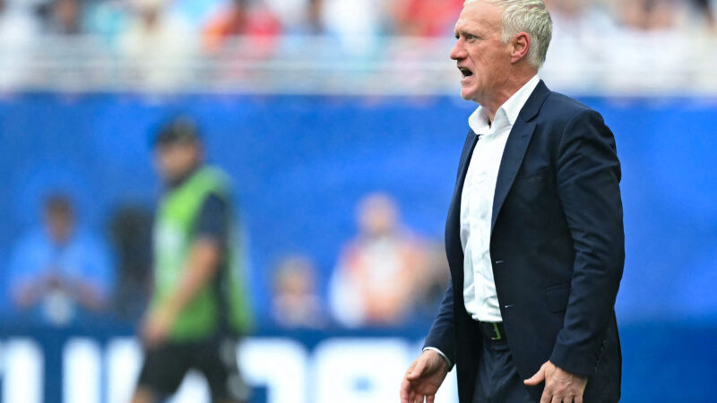 França anuncia saída de Didier Deschamps após 14 anos no comando da seleção
