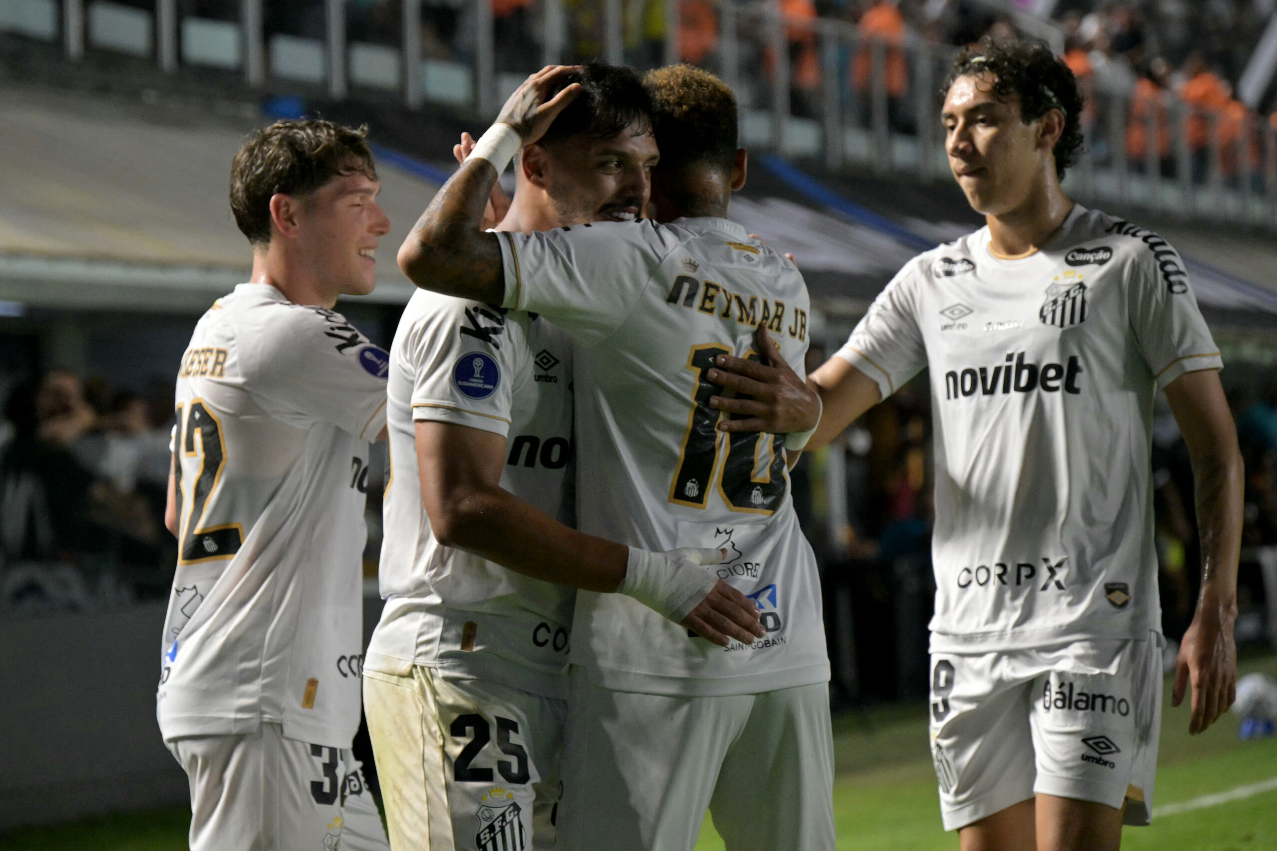 Santos e Remo se enfrentam na Vila Belmiro pela ida das oitavas da Copa do Brasil