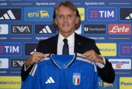 Mancini retorna e é apresentado como técnico da Itália para o ciclo da Copa do Mundo de 2030