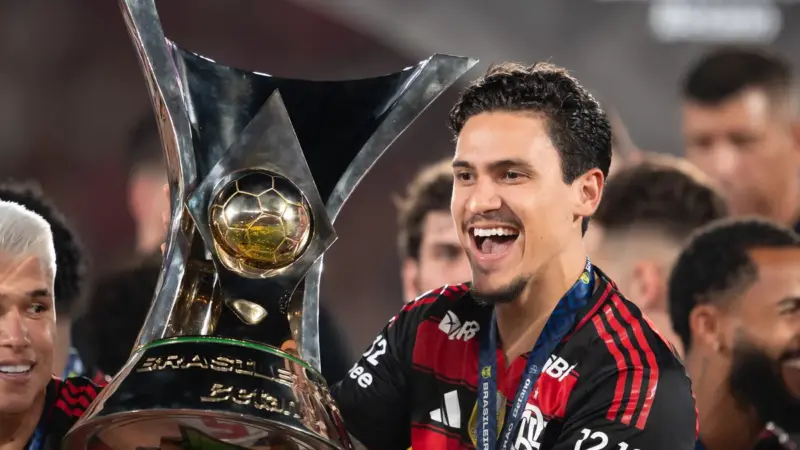 Justiça acolhe recurso do Flamengo e reabre disputa pela Taça das Bolinhas com o São Paulo
