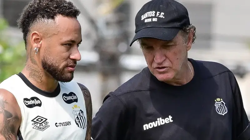 Cuca admite que Neymar cobrou jovens no vestiário do Santos após empate, mas minimiza episódio