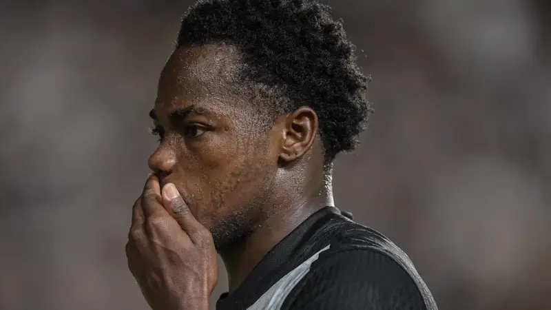 Andrés Gómez aponta “influência espiritual” ao desabafar sobre crise do Vasco após empate
