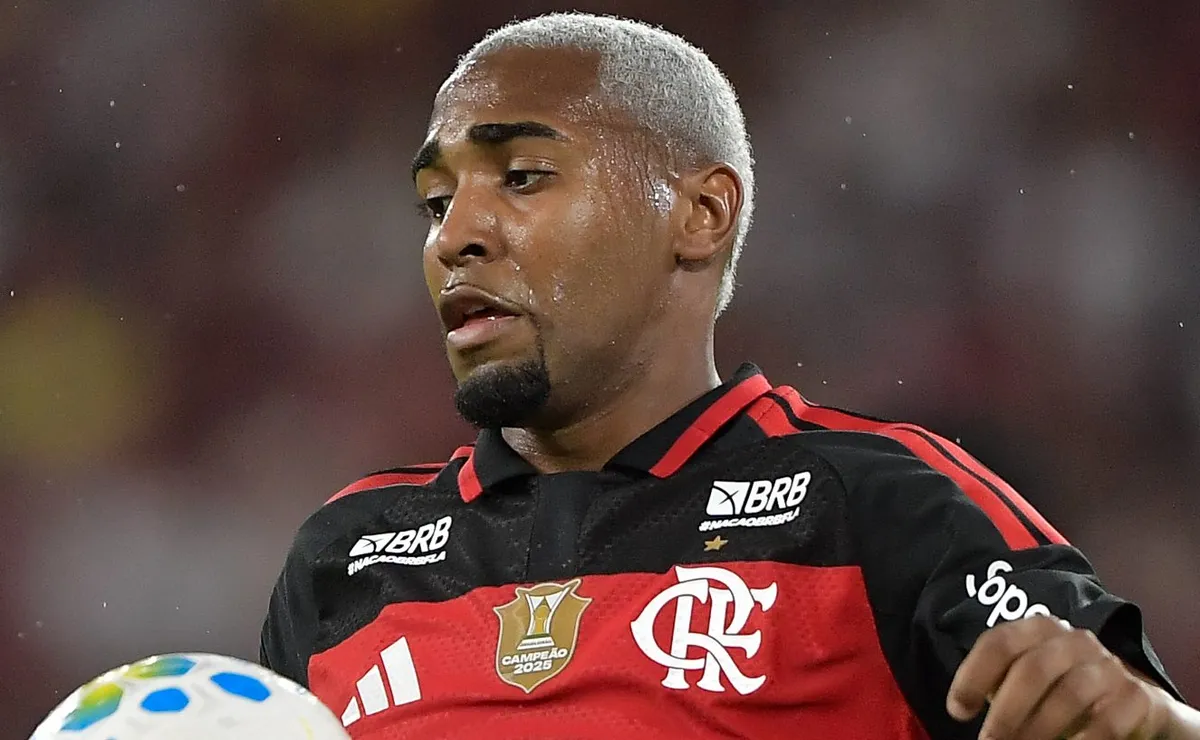 Flamengo encaminha empréstimo de Lorran ao Granada, acordo avança nos bastidores
