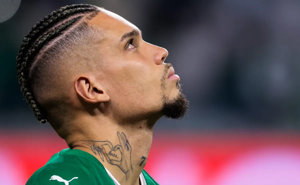 Abel elogia Paulinho após titularidade em derrota do Palmeiras para o Atlético-MG