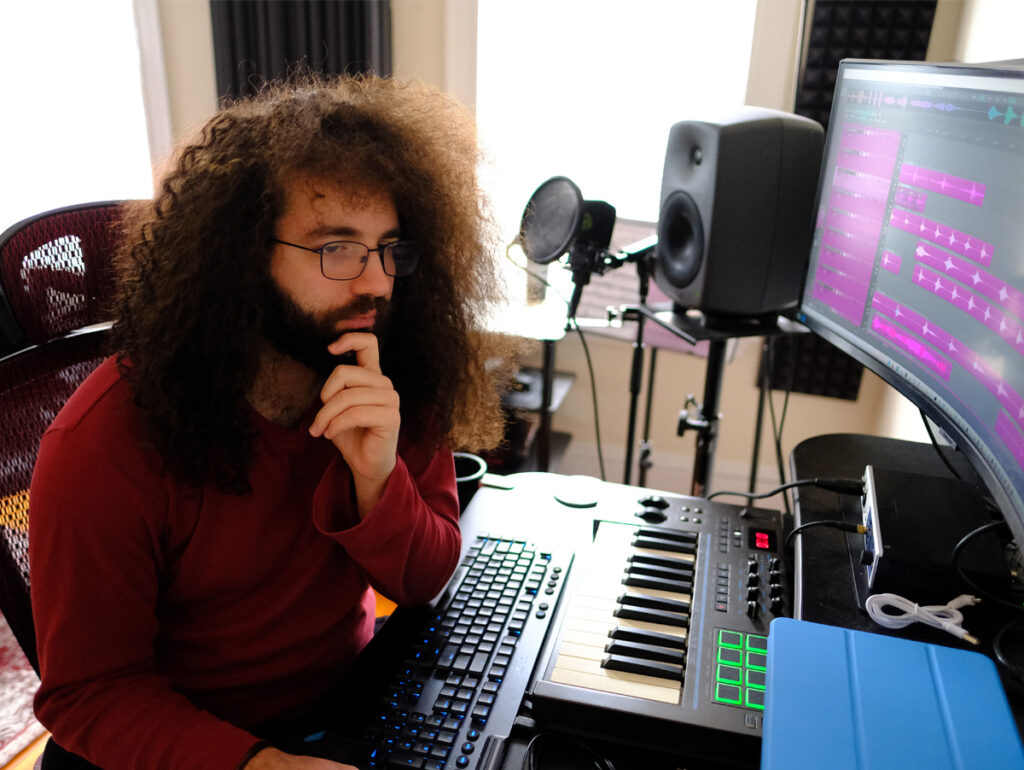Caio Jiacomini explica por que o áudio para games atrai músicos e produtores brasileiros