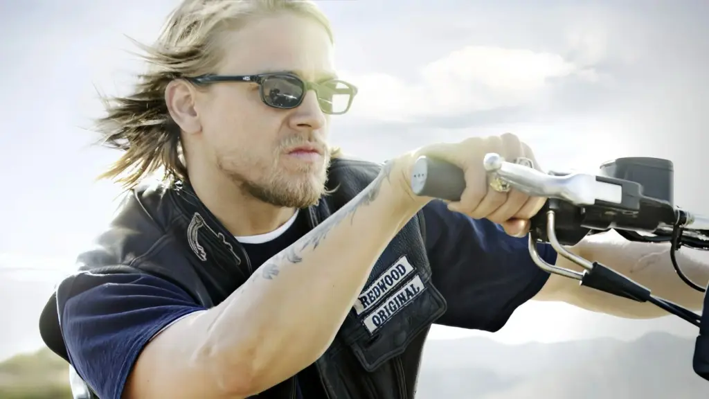 Charlie Hunnam será o protagonista de Criminal, nova série do Prime Video inspirada em quadrinhos