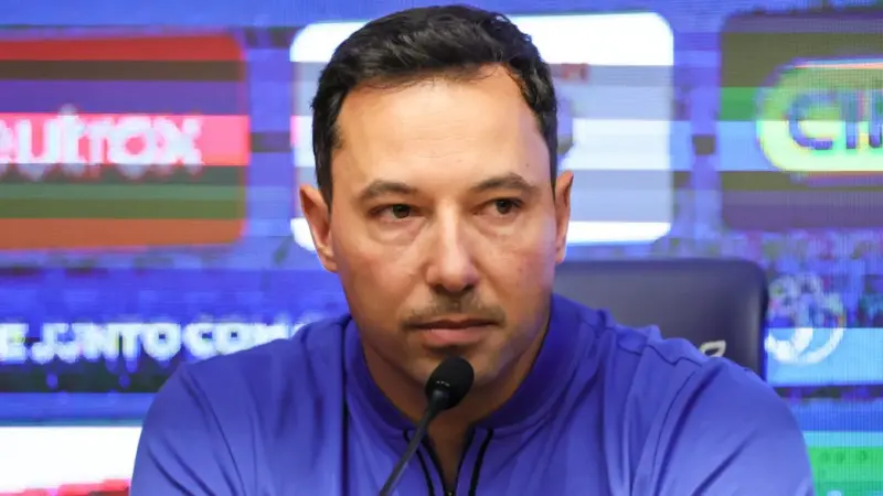 Cruzeiro busca reposições no mercado após lesões de Pec, Sinisterra e Cássio, diz Pedro Junio