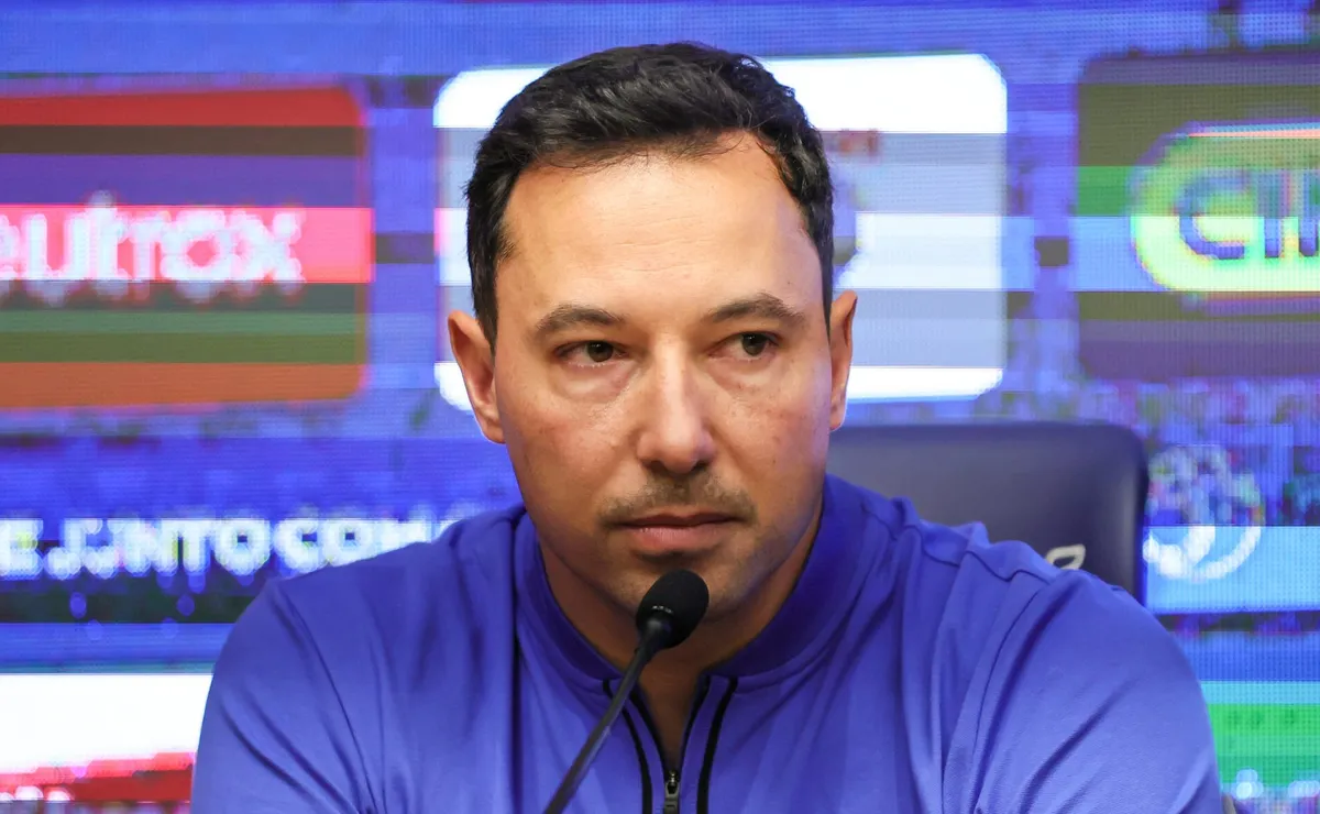 Cruzeiro busca reposições no mercado após lesões de Pec, Sinisterra e Cássio, diz Pedro Junio