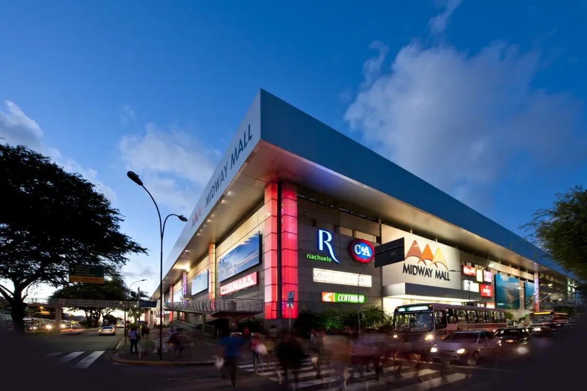 Shopping centers do Brasil batem recorde em 2025 com faturamento de 200,9 bilhões de reais e inadimplência em mínima histórica