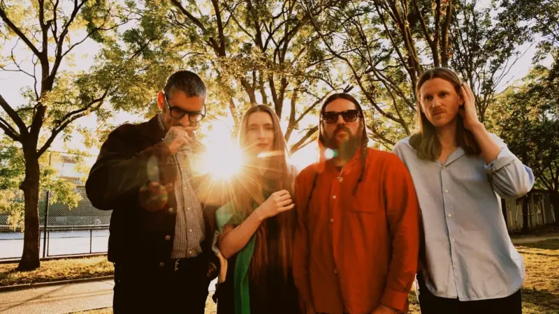 Dry Cleaning lança terceiro álbum “Secret Love” e equipe por trás da campanha é citada