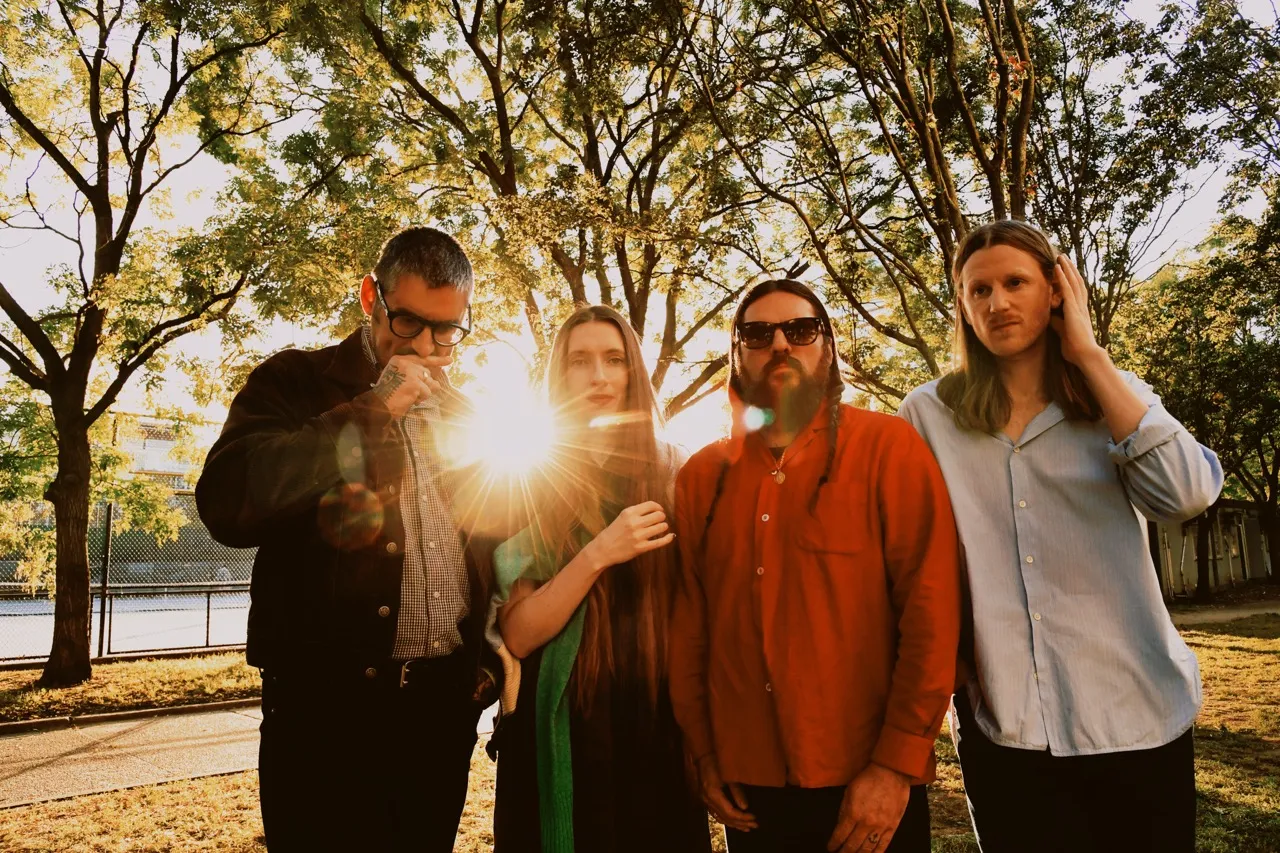 Dry Cleaning lança terceiro álbum “Secret Love” e equipe por trás da campanha é citada