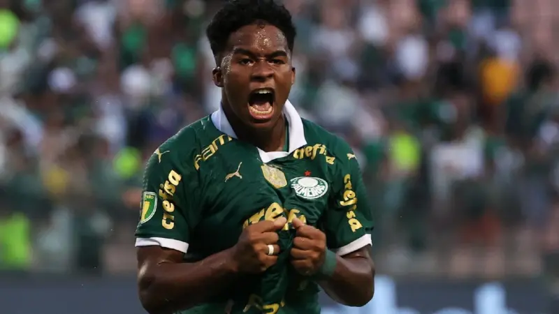 Endrick completa 20 anos; relembre os gols do atacante pelo Palmeiras