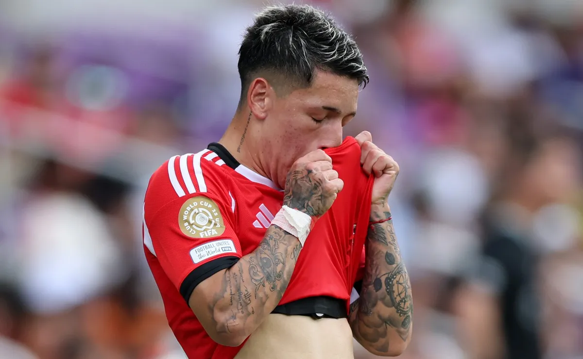 Jornal argentino critica tratamento a Prestianni em amistoso entre Flamengo e Benfica
