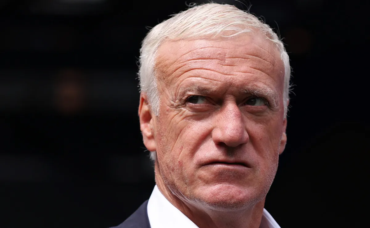 Deschamps critica falta de intensidade da França apesar da vaga sobre o Paraguai