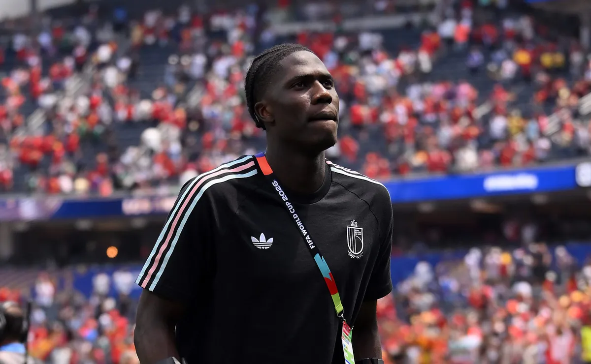 Amadou Onana fala sobre rompimento do ligamento cruzado anterior sofrido na Copa do Mundo 2026