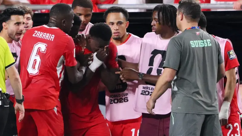 Casagrande critica expulsão de Breel Embolo em Argentina x Suíça na Copa: “ridícula”