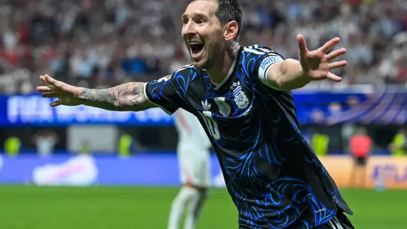 Felipe Melo elogia Argentina e enaltece Messi após vitória sobre a Inglaterra