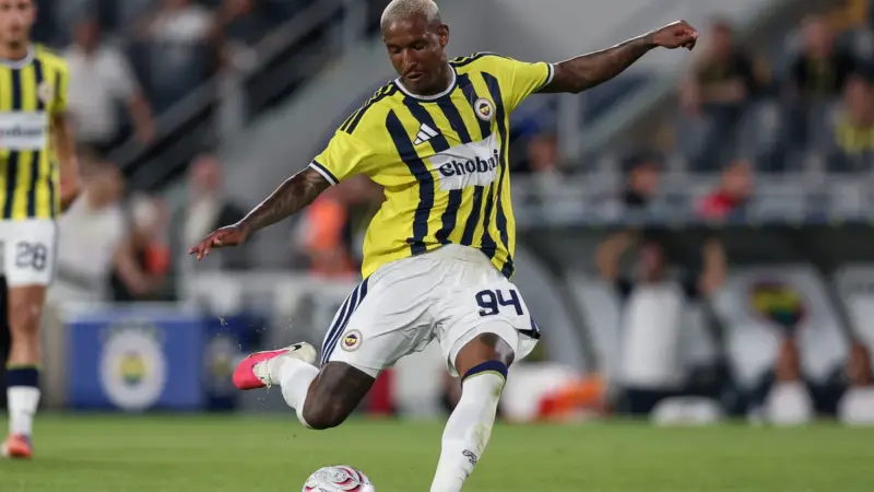 Corinthians retoma monitoramento de Anderson Talisca, diz imprensa turca
