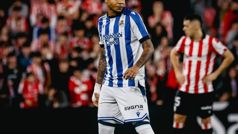 Corinthians está próximo de fechar empréstimo de Wesley, mas esbarra em bloqueio da Fifa