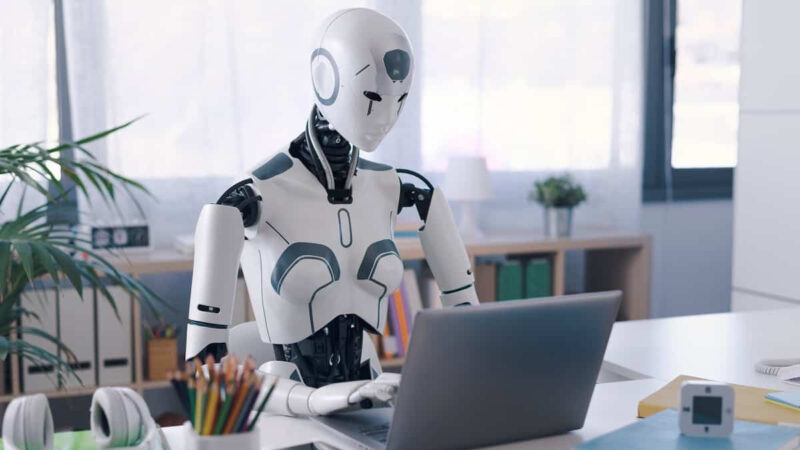 Microempreendedores usam inteligência artificial para suprir falta de mão de obra