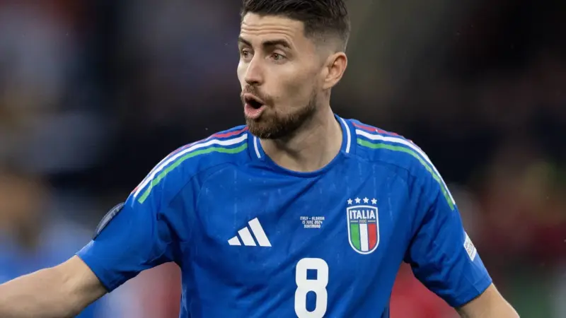 Jorginho lamenta nunca ter disputado uma Copa do Mundo e critica fase ruim da Itália