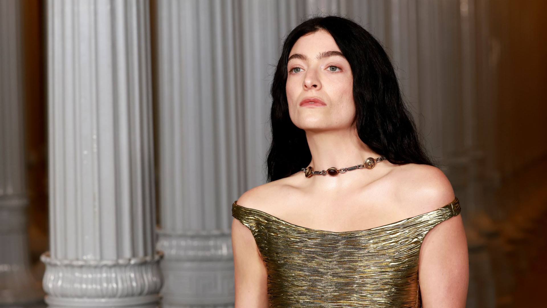 Lorde critica descrições geradas por IA no Spotify por conterem informações imprecisas e invasivas