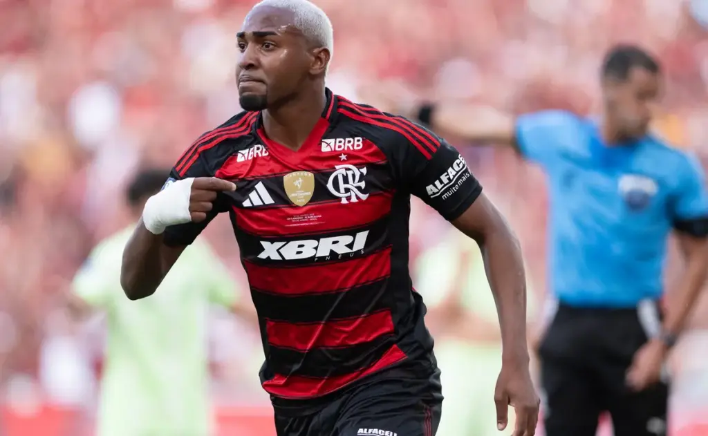 Lorran busca recomeço no Flamengo durante intertemporada em Portugal