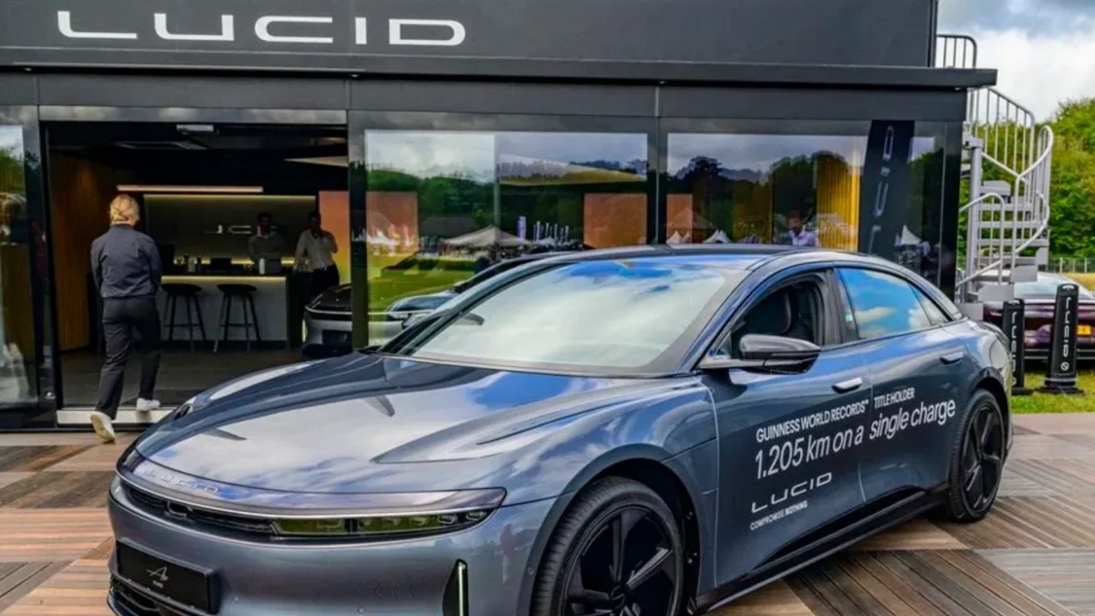 Príncipe saudita confirma participação de 5% na Lucid; ações sobem 20%