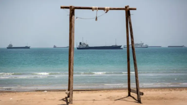 Irã e Catar retomam comércio marítimo entre portos de Dayyer e Al Ruwais