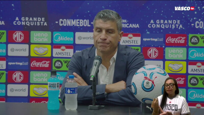Pedro Emanuel enaltece competência do Vasco após classificação na Sul-Americana