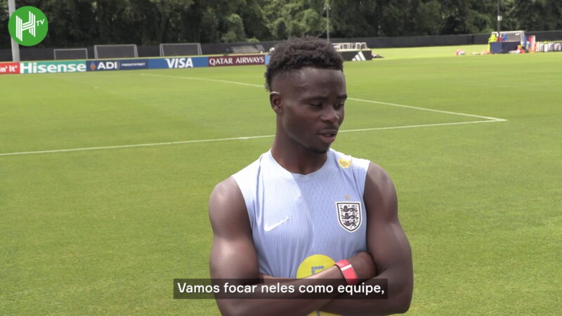 Saka defende Odegaard antes do confronto da Copa do Mundo
