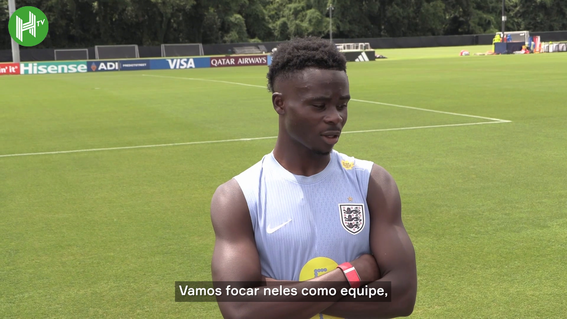 Saka defende Odegaard antes do confronto da Copa do Mundo