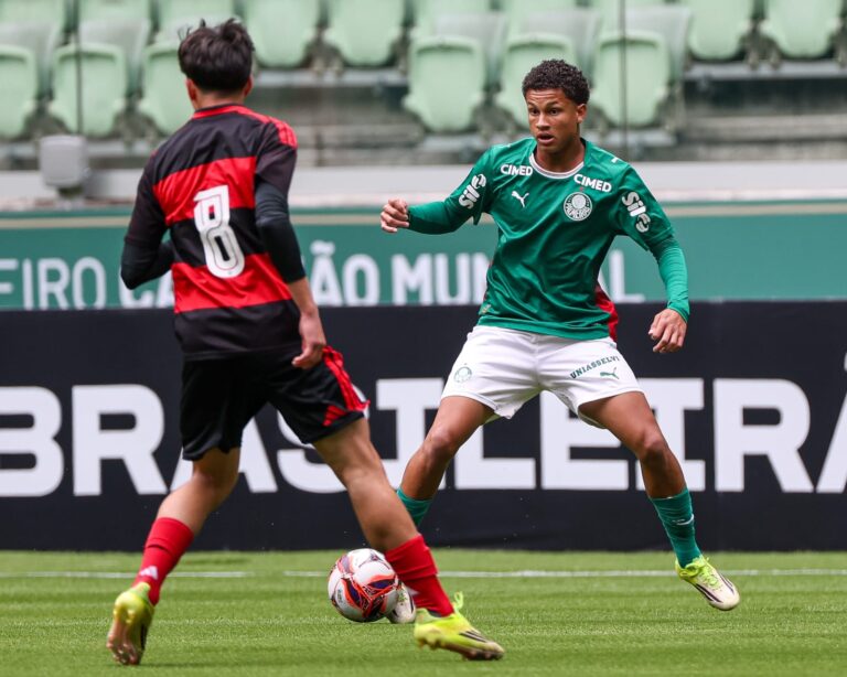 Gazeta Esportiva publica galeria de fotos de Palmeiras x Flamengo pelo Brasileirão Sub-17