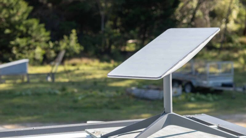 Starlink lança antena residencial V5: menor, mais leve e com menor consumo de energia