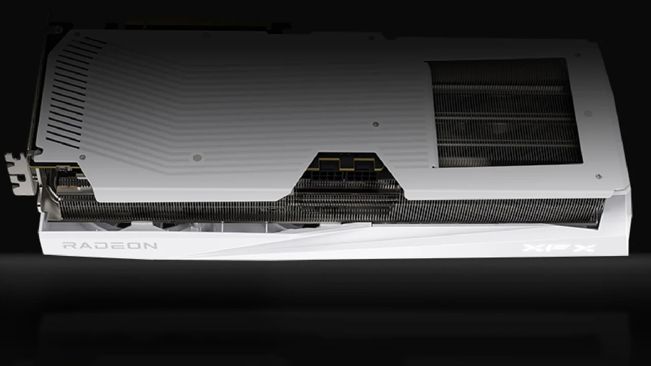 KaBuM! reduz preço da XFX Swift RX 9070 XT White para R$ 3.999,99 em queima de estoque