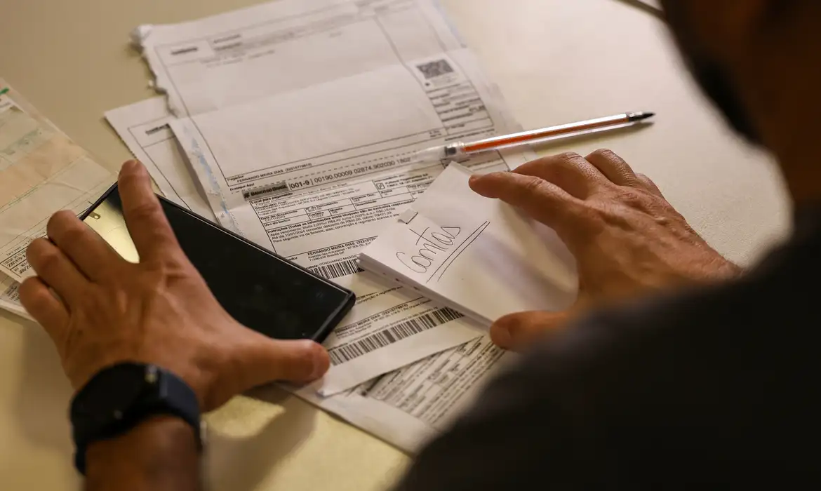 Governo prorroga programa Desenrola Brasil 2.0 até 31 de agosto