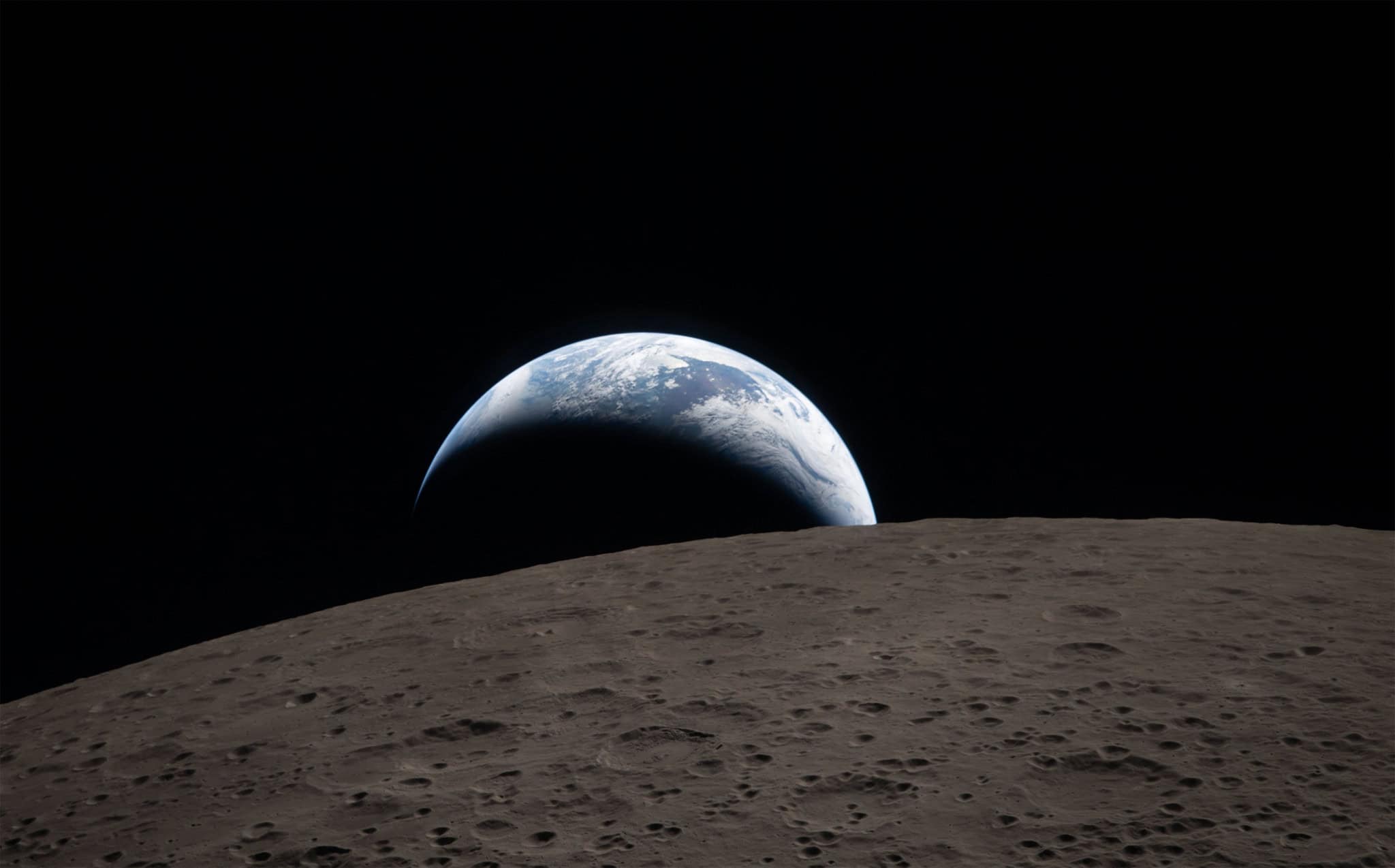 Oficial da NASA relata tensão durante passagem da Orion pelo lado oculto da Lua na missão Artemis 2