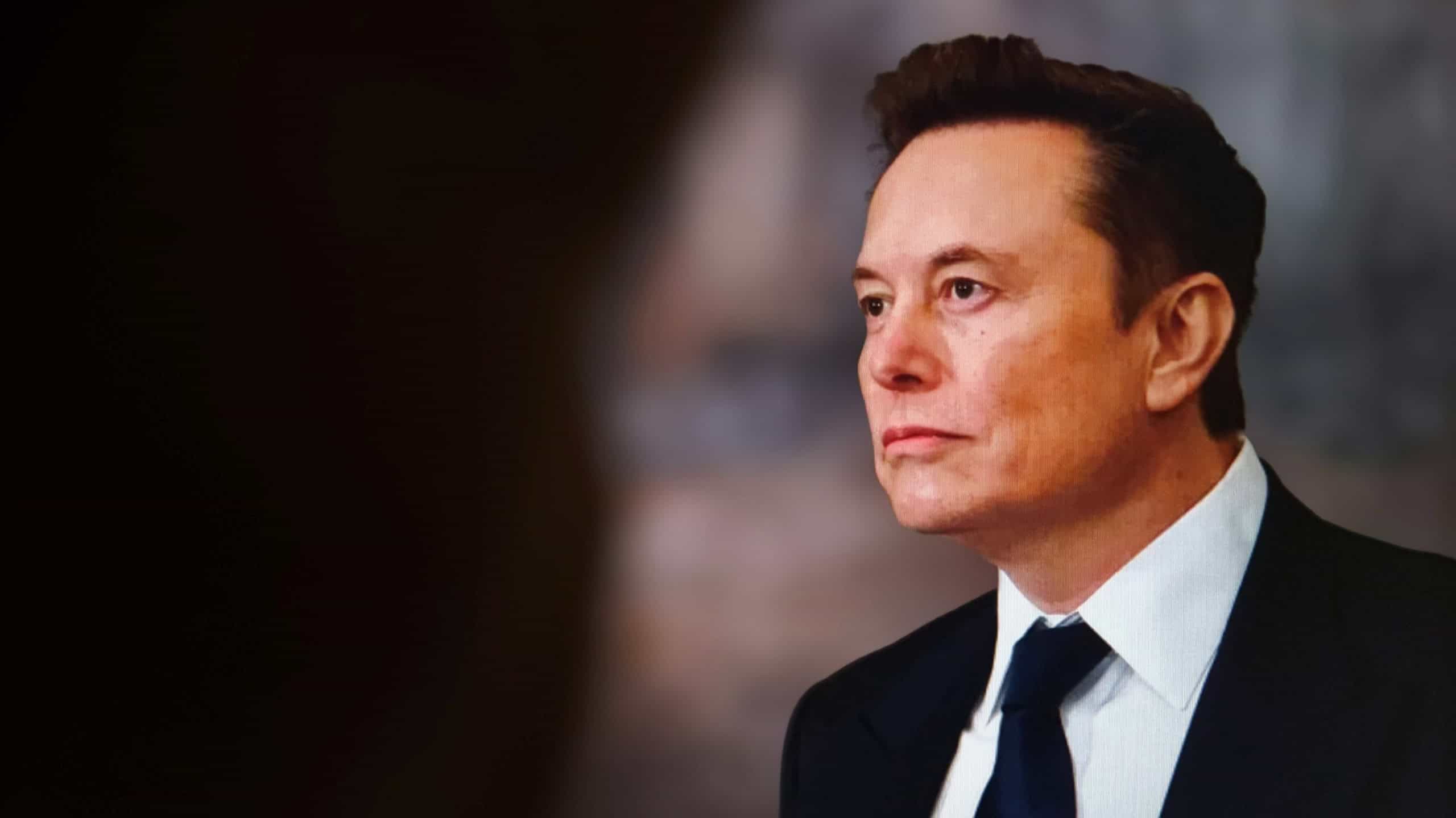 Elon Musk pode ter de pagar indenização bilionária por tuíte de 13/05/2022